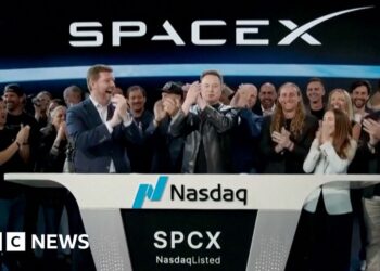 Elon Musk gets public trading of SpaceX under way from Texas
