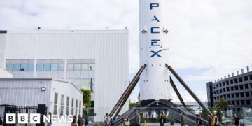 Elon Musk's SpaceX valued at nearly $1.8tn ahead of record share sale