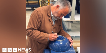 Final piece of 'iconic' Denby Pottery signed