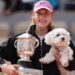 Mirra Andreeva kisses French Open trophy