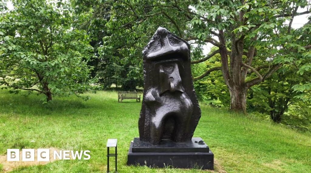 Henry Moore works to be unveiled at botanic garden