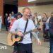 Hundreds enjoy impromptu Ed Sheeran waterfront gig