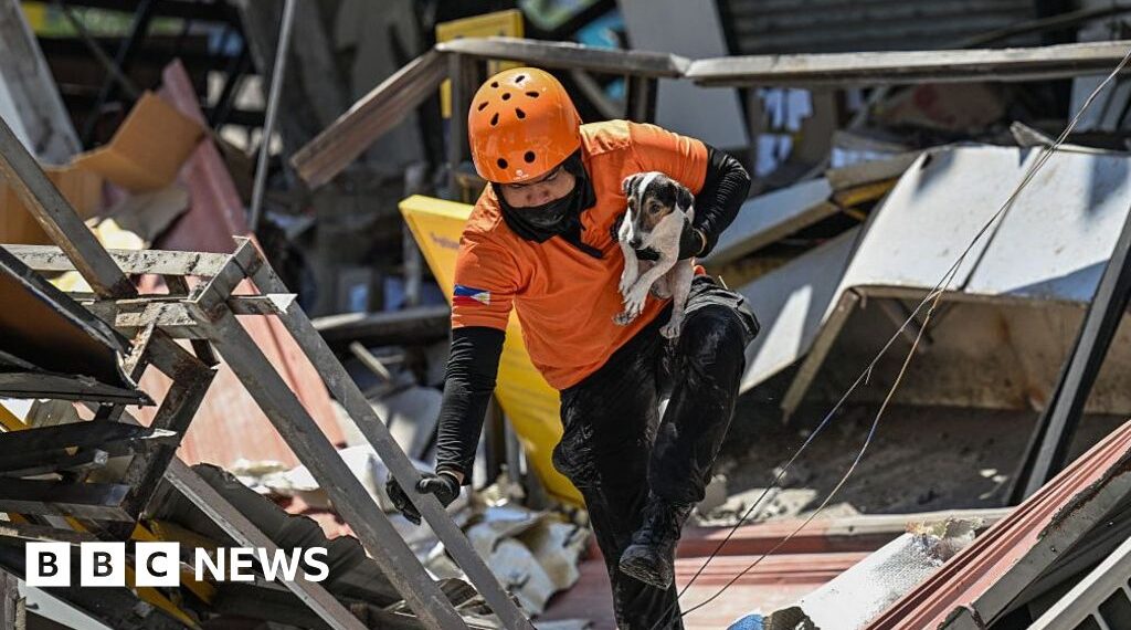 Hundreds of aftershocks jolt Philippines as officials say death toll could rise