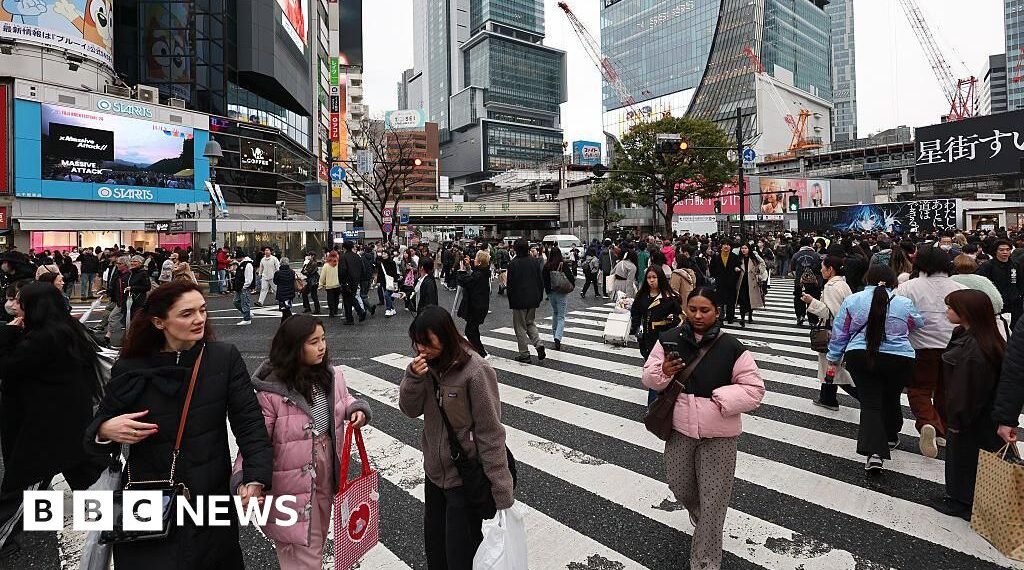 Litterbugs now face on-the-spot fines in Tokyo's tourist hotspot