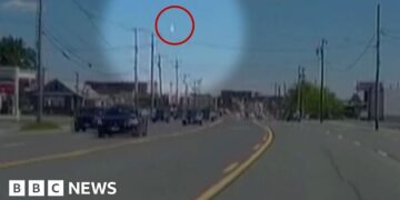 Moment a meteor creates sonic boom over Massachusetts