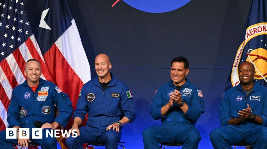 Nasa names next astronauts for Artemis Moon programme