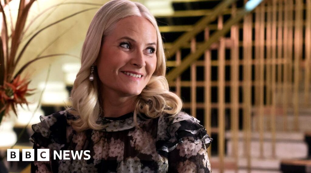 Norway's crown princess on lung transplant waiting list, palace says