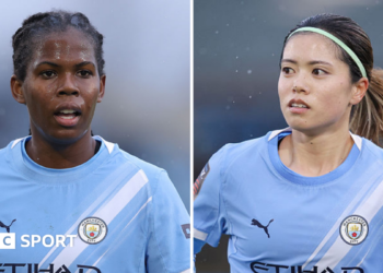 Manchester City's Khadija 'Bunny' Shaw and Yui Hasegawa