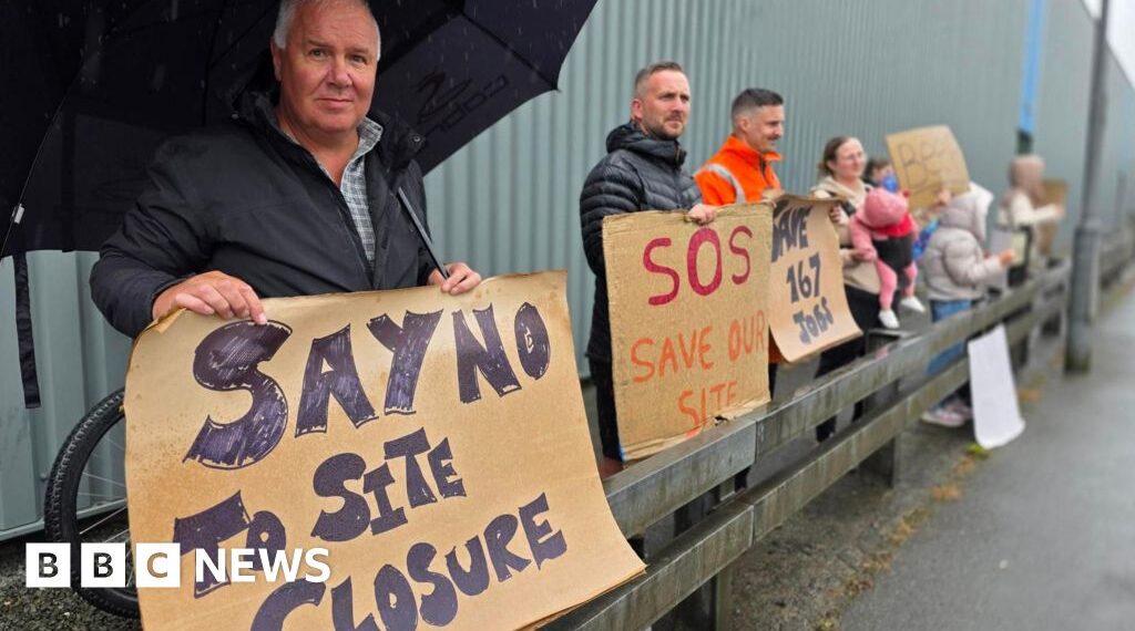 Paper plant closure fears spark community protest