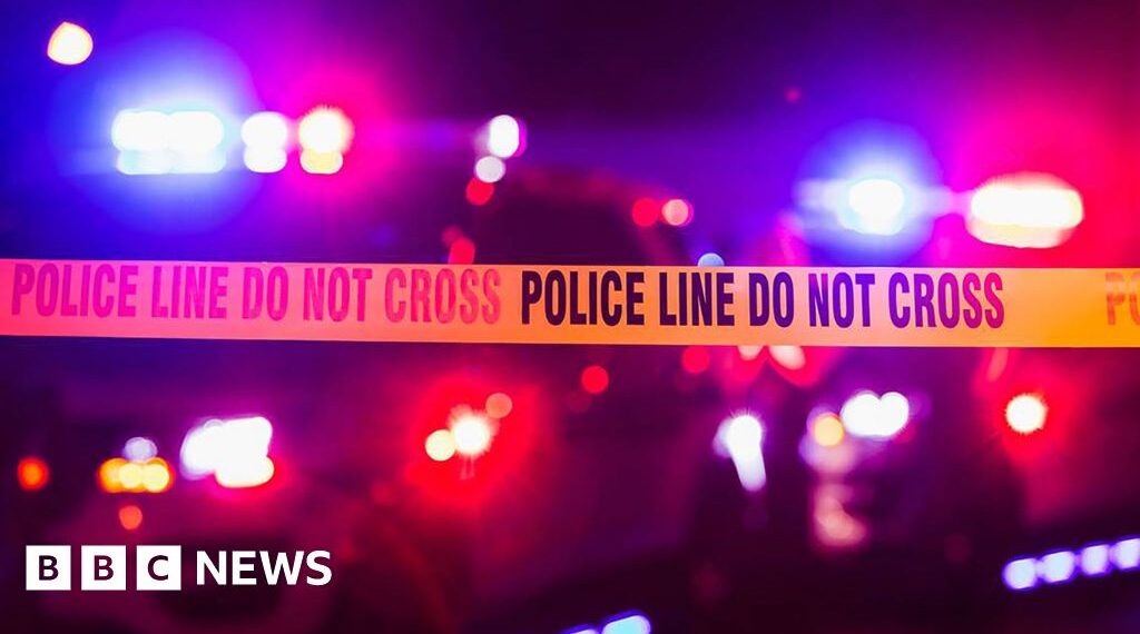 Six people killed in Iowa domestic dispute, police say