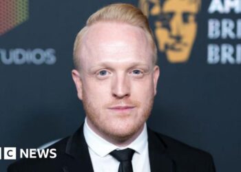 Twin Peaks actor Owain Rhys Davies dies suddenly at 44