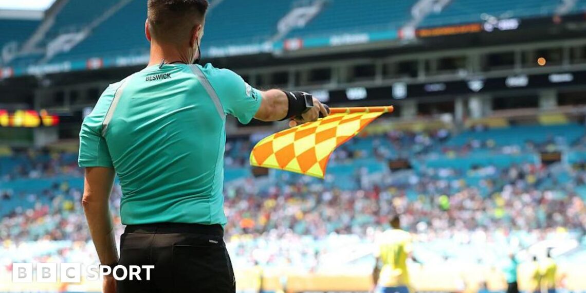 Gary Beswick flags for offside during the Club World Cup game between Mamelodi Sundowns and Fluminense