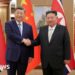 Xi Jinping and Kim Jong Un vow stronger ties in North Korea visit